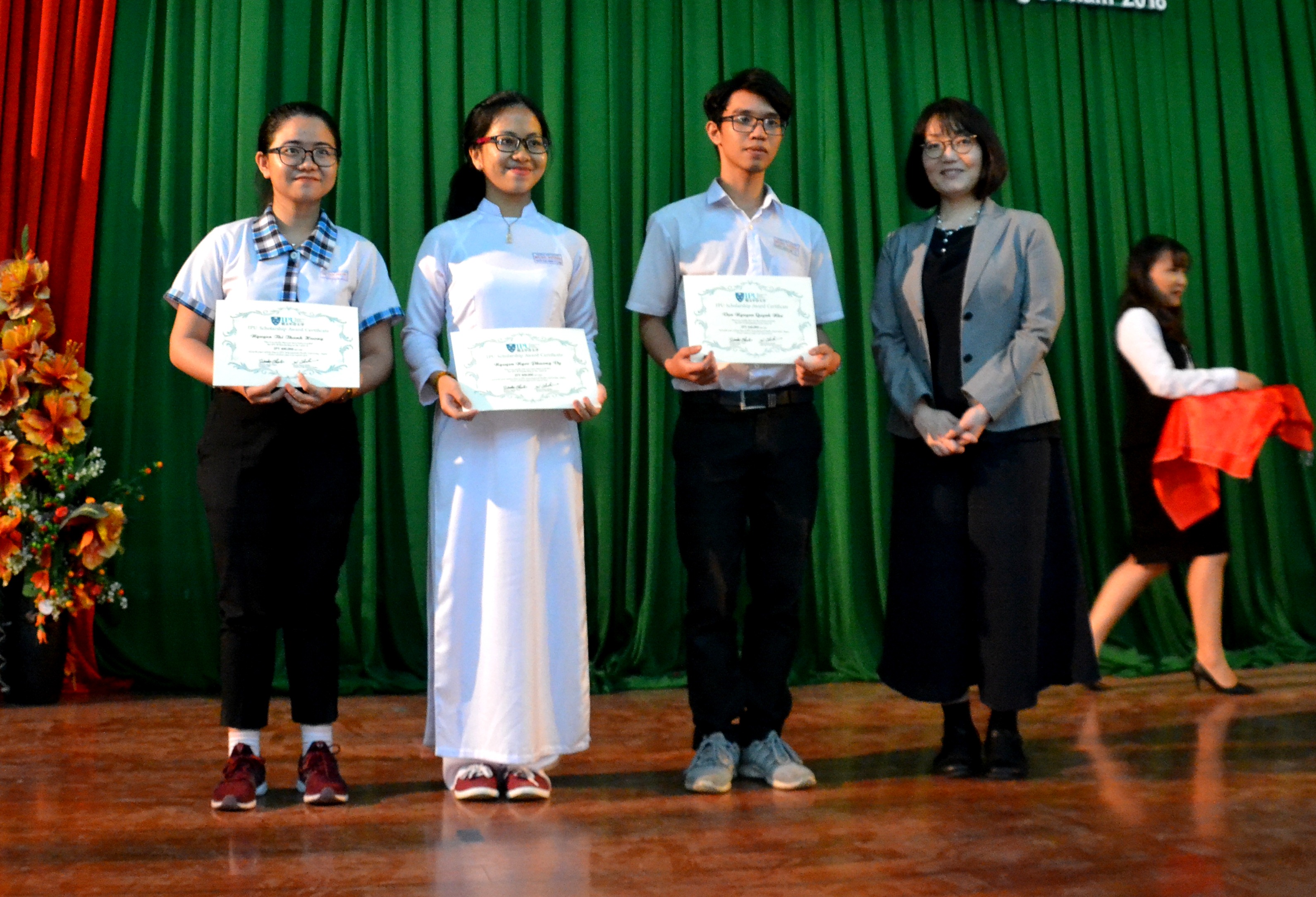 SoShi scholarships awarded to Dong Nai's students