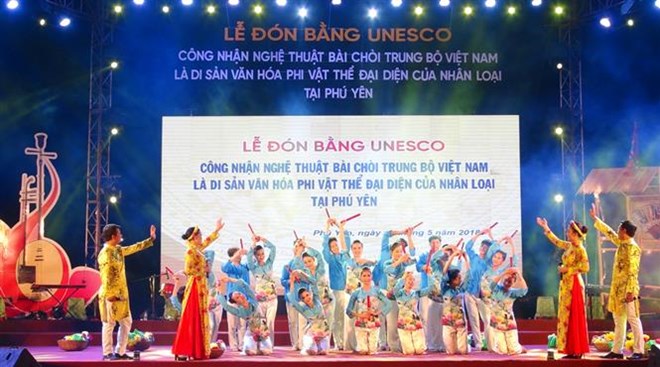 At the ceremony held in Tuy Hoa city, Phu Yen province on May 20 to receive a certificate from UNESCO recognising Bai Choi singing as an Intangible Cultural Heritage of Humanity