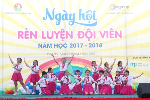 Một tiết mục văn nghệ tại ngày hội