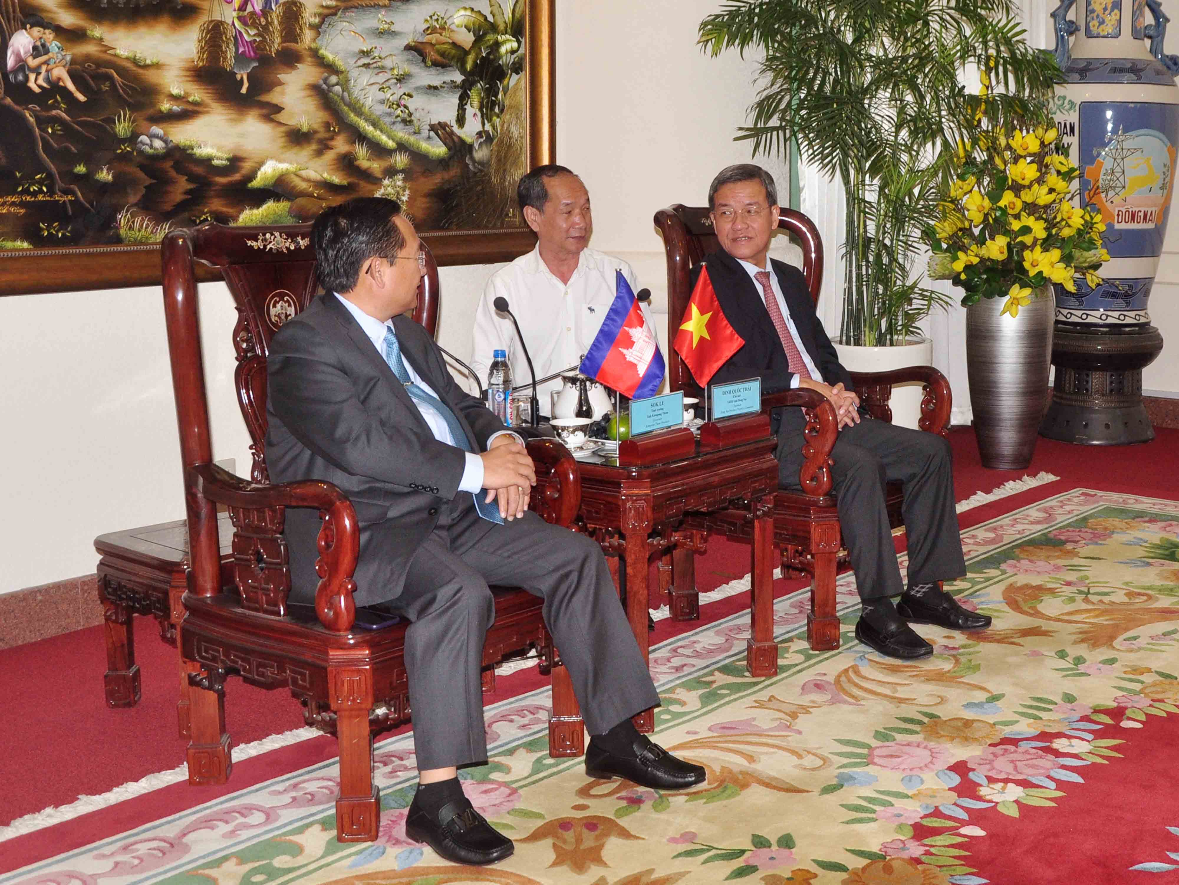 Cambodia's delegation pays working visit to Dong Nai