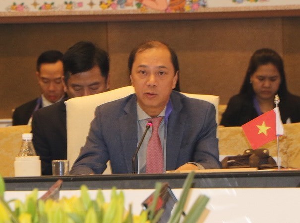 Vietnam joins ASEAN SOM in Singapore