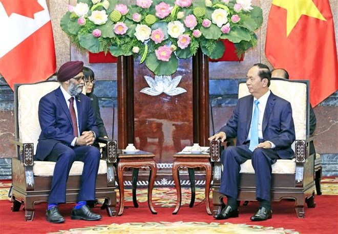 Vietnam provides all means for defence ties with Canada