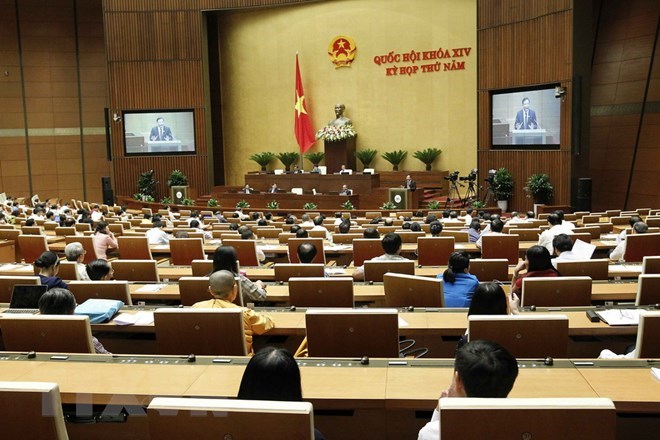 A plenary discussion of the fifth sessio of the 14th National Assembly