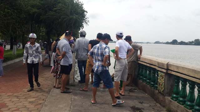 Xác minh danh tính nạn nhân chết trôi trên sông Đồng Nai