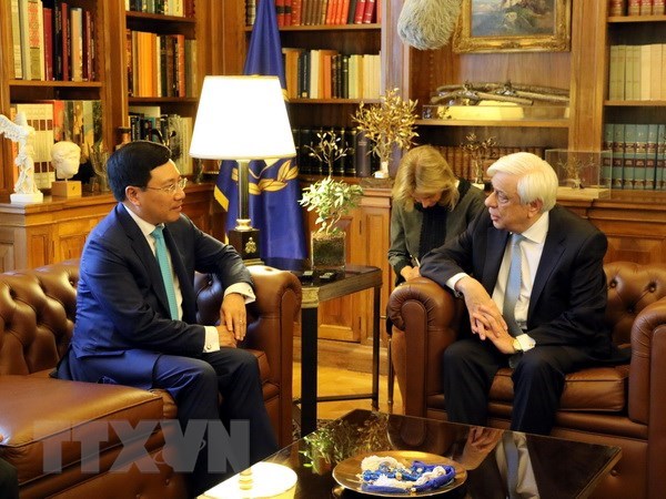 Greek President backs all-round cooperation with Vietnam