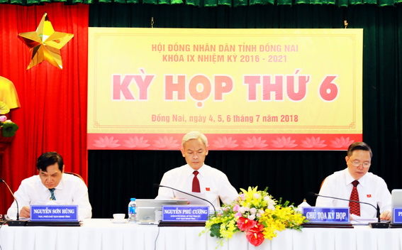 Thẩm tra các nội dung liên quan đến kinh tế - xã hội