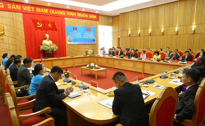 Vietnam, Laos ministries boost cooperation in youth, women, trade union affairs