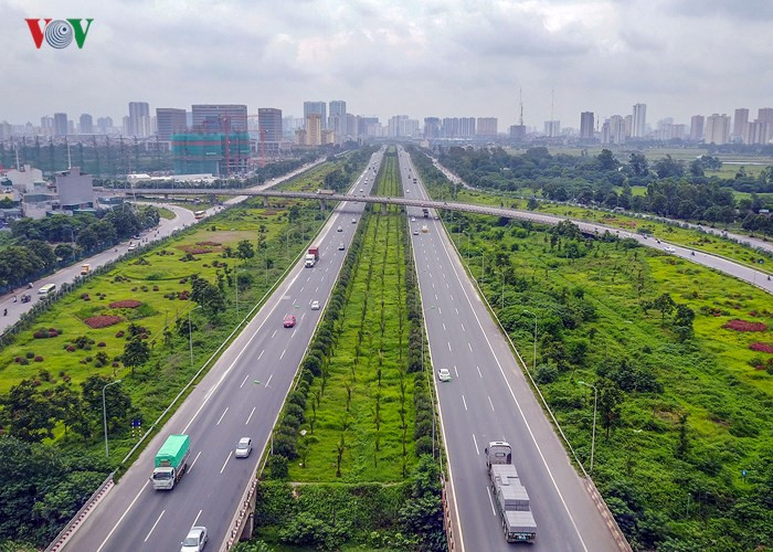   Thang Long Boulevard