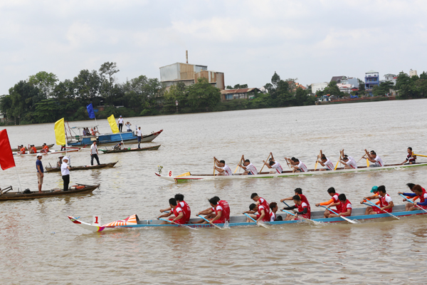 Bien Hoa city open boat race held