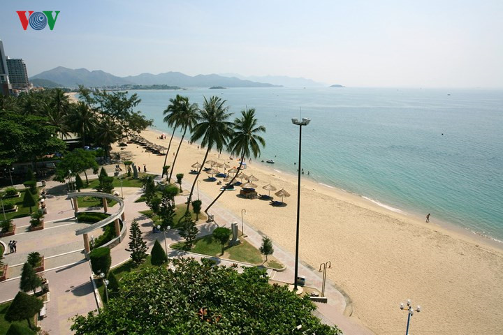   A stretch of beach in Tran Phu street near the central square.