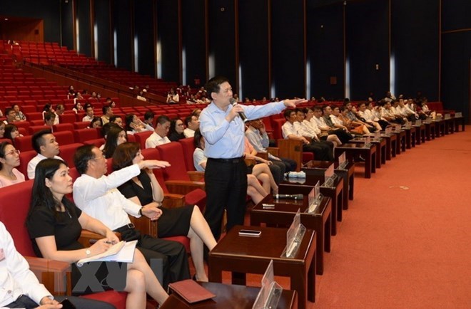 SAV Auditor General Ho Duc Phoc (standing) directs a rehearsal for the upcoming 14th ASOSAI Assembly