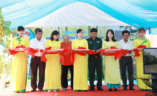 Triển lãm ảnh về Anh hùng LLVT Nhân dân, Đại tá Trần Công An