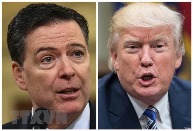 Tổng thống Mỹ Donald Trump (phải) và cựu Giám đốc Cục Điều tra Liên bang (FBI) James Comey. (Nguồn: AFP/TTXVN)