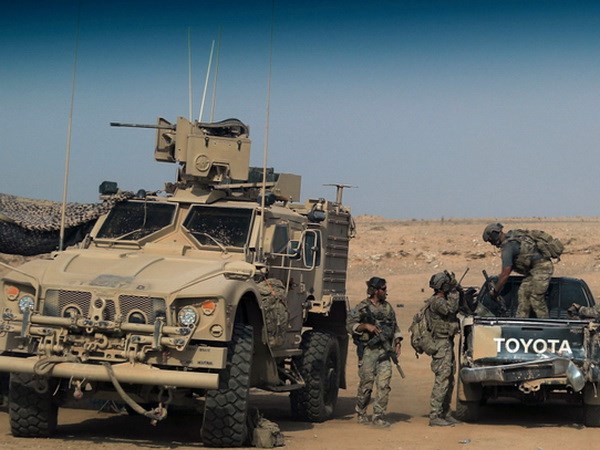 Mỹ điều lính thủy đánh bộ đến miền Đông Syria để chống tổ chức IS