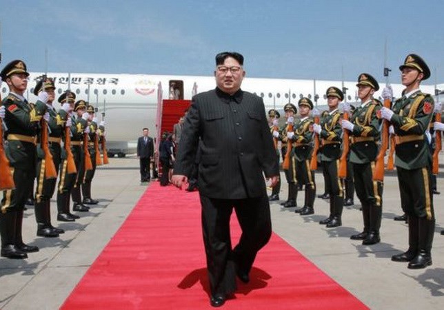 Hình ảnh ông Kim Jong-un đến thăm Trung Quốc hồi tháng 5 vừa qua. (Nguồn: bbc.com)