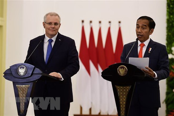 Tổng thống Indonesia Joko Widodo (phải) và Thủ tướng Australia Scott Morrison trong cuộc họp báo chung tại Bogor, Tây Java, Indonesia ngày 31-8-2018. (Ảnh: AFP/TTXVN)