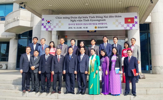 Dong Nai's delegation visits RoK's Gyeongnam province