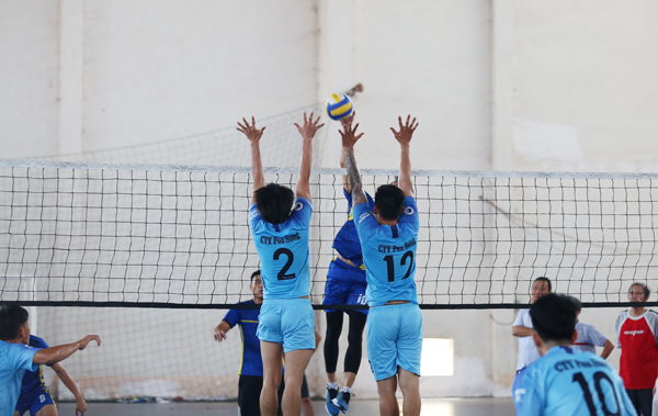 Trang Bom district volleyball tournament for employees concludes
