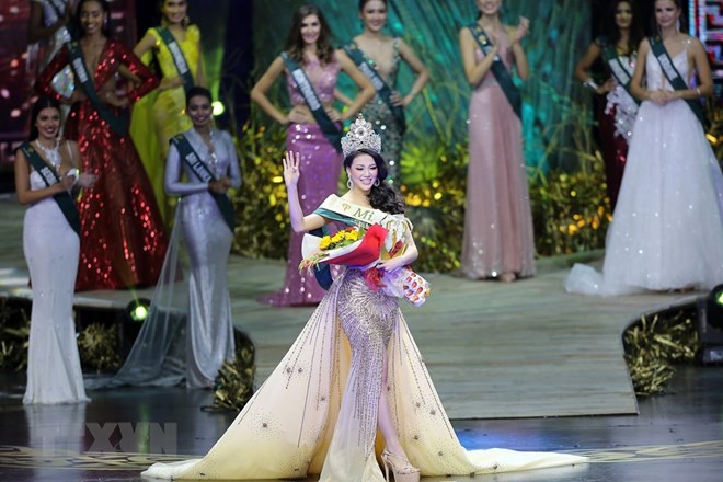Vietnamese beauty crowned Miss Earth 2018