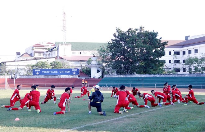 Vietnam's national football team trains for AFF Cup in Laos
