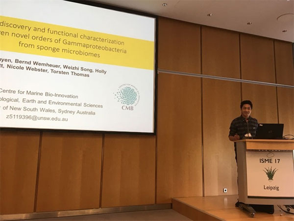Nguyen Viet Hung presents his discovery of eight novel bacterial species at the 17th International Symposium on Microbial Ecology that gathered many renowned scientists from around the world. Photo courtesy of Nguyen Viet Hung