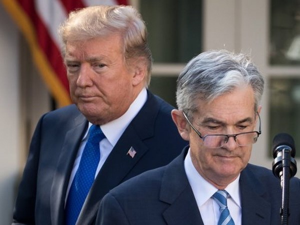 Tổng thống Mỹ Donald Trump và Chủ tịch Fed Jerome Powell. (Nguồn: Business Insider)