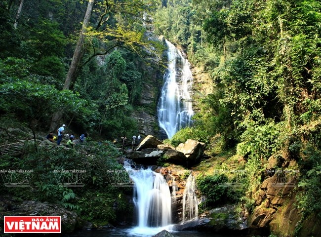 Khe Kem falls, a popular tourist destination 18km west of Pu Mat National Park