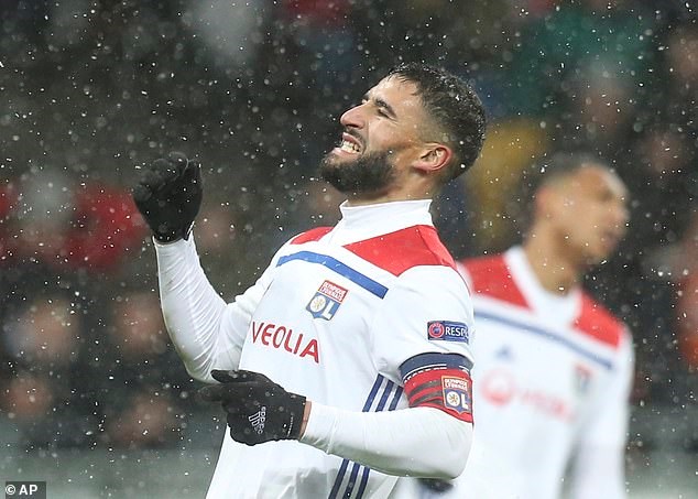 Nabil Fekir đưa Lyon vào vòng 1/8. (Nguồn: AP)