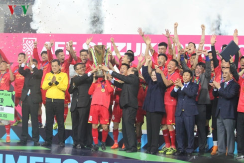 Vietnam win AFF Suzuki Cup trophy
