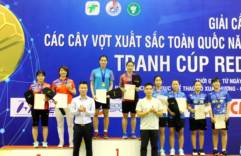 Dong Nai wins silver at nat'l badminton tourney for outstanding shutlers