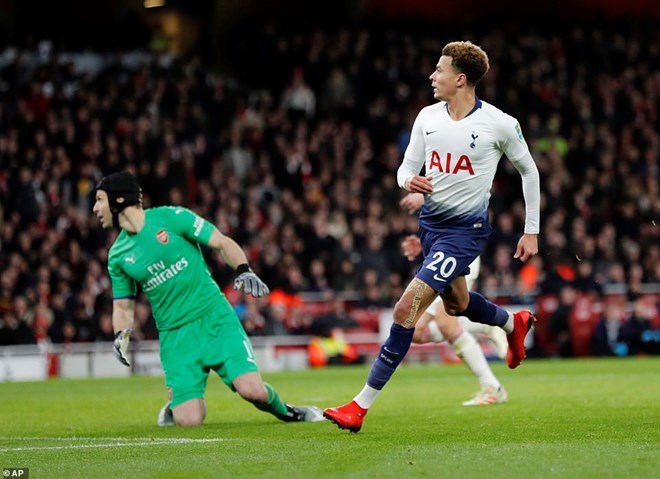 Tottenham đá bay Arsenal khỏi Cúp Liên đoàn Anh. (Nguồn: AP)