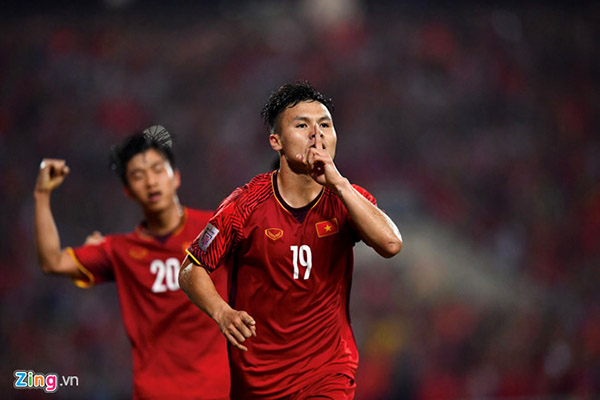 Danh hiệu hay nhất vòng bảng gọi tên Quang Hải