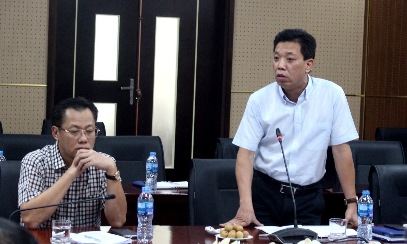 Đại diện Ban quản lý dự án Thăng Long báo cáo tình hình triển khai cao tốc Phan Thiết-Dầu Giây