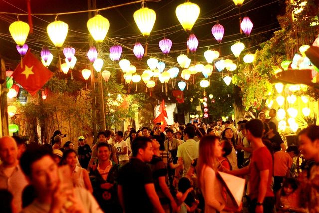   The Nguyen Tieu festival is held on the fifteenth day of the first lunar month. It is seen as a spiritual event for local residents who wish to express their gratitude to ancestors and pray for prosperity and wealth during the year