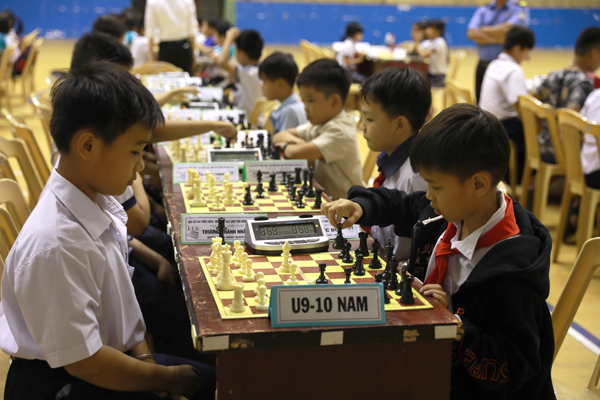 Bien Hoa wins Dong Nai chess tournament for young players