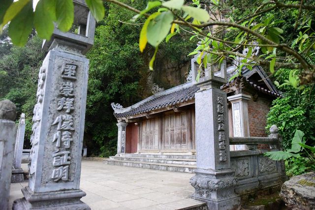 A visit to original 1,000-year-old Bai Dinh Pagoda
