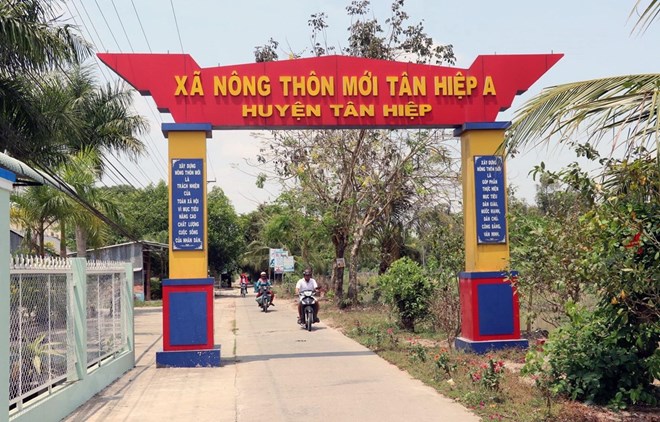 The road leading to the new-style rural commune of Tan Hiep A in Tan Hiep district, the Mekong Delta province of Kien Giang