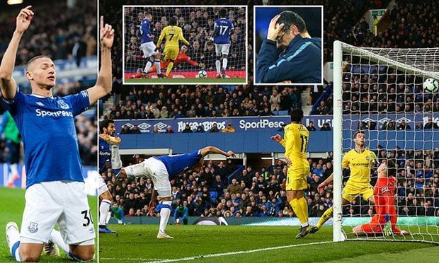 Everton khiến Chelsea ôm hận.