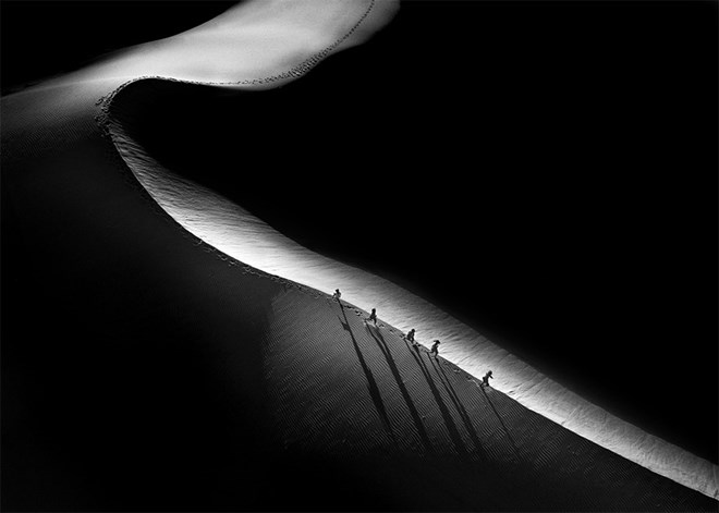 Exercise: ’Running Through The Sand Dunes’ by Pham Huy Trung — first prize winner in the Sport Category 