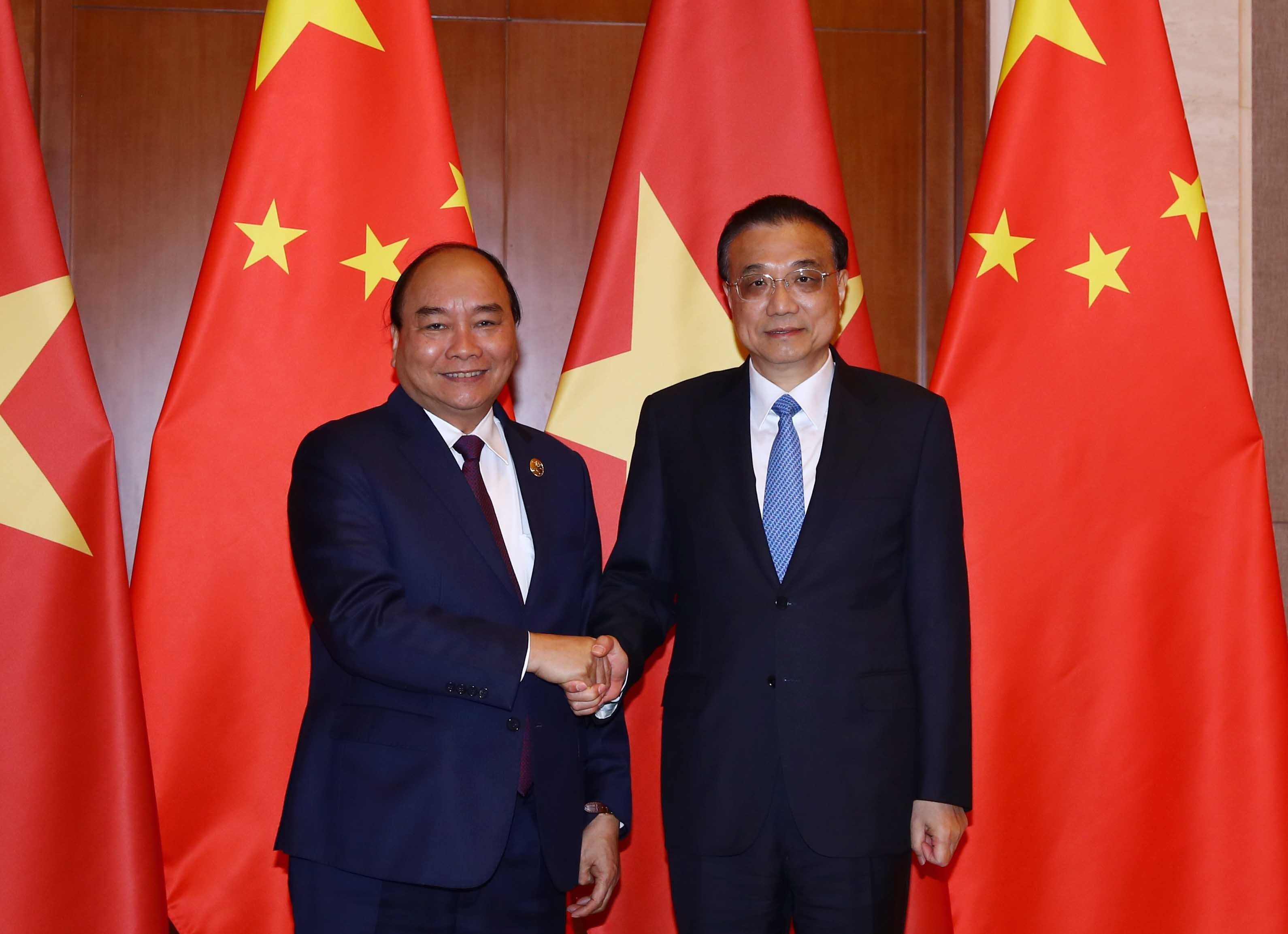 Thủ tướng Nguyễn Xuân Phúc hội đàm với Thủ tướng Quốc Vụ viện Trung Quốc Lý Khắc Cường. Sau hội đàm, hai Thủ tướng chứng kiến Lễ ký kết các văn kiện hợp tác giữa hai nước - Ảnh TTXVN