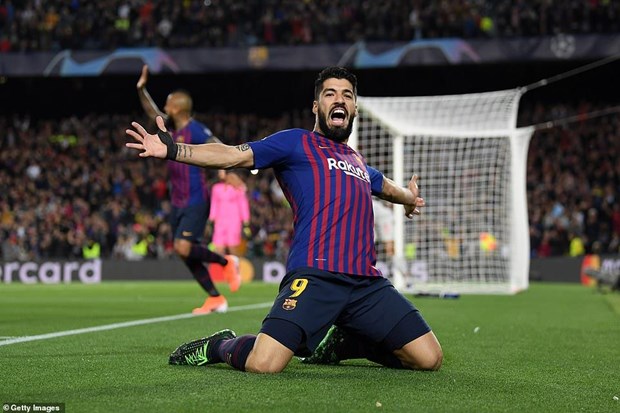  Suarez mở tỷ số cho Barcelona.