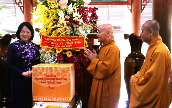 Vice President visits Deputy Supreme Patriarch of Vietnam Buddhist Sangha