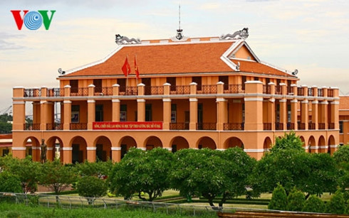 Nha Rong Wharf's official name is Ho Chi Minh Museum – Ho Chi Minh City branch   