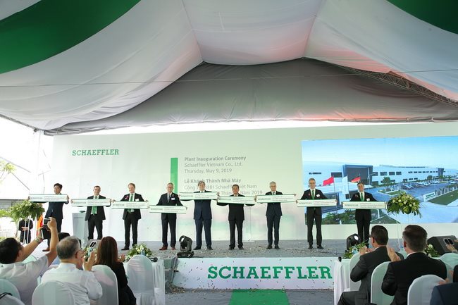 Representatives of Schaeffler Group celebrate the inauguration of the new Greenfield plant in Dong Nai Province on May 9 – PHOTO: SCHAEFFLER