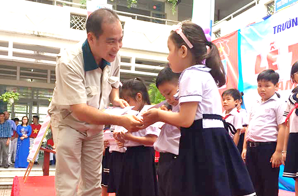 53 scholarships for studious poor students