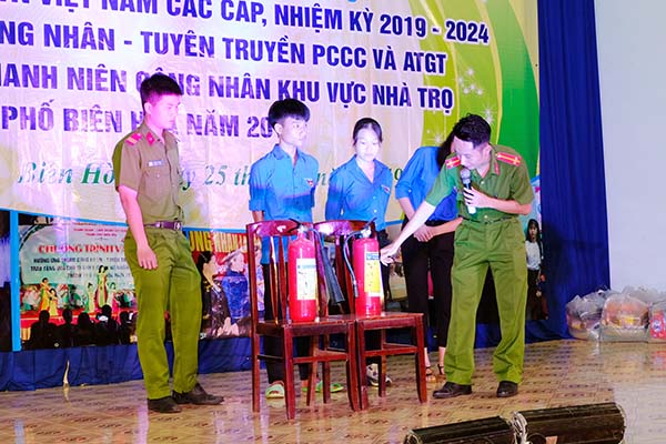 Giúp người dân cảnh giác với "bà Hỏa"