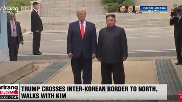 Tổng thống Mỹ Donald Trump và nhà lãnh đạo Kim Jong-un tại DMZ.