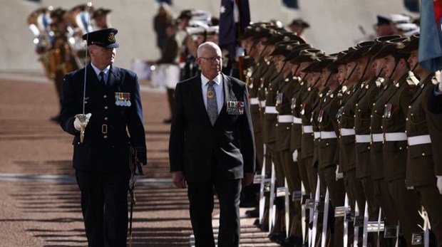 Toàn quyền David Hurley duyệt đội danh dự. (Nguồn: smh.com.au)