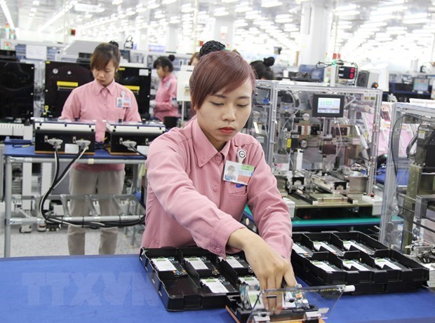 Vietnam’s index of industrial production (IIP) records a year-on-year rise of 9.13 percent in the first six months of this year. (Photo: VNA)