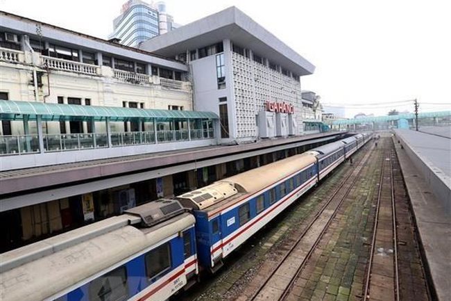 A train travels past Hanoi Station in the capital city of Hanoi. The prime minister has established a council to review the North-South express railway project – PHOTO: VNA